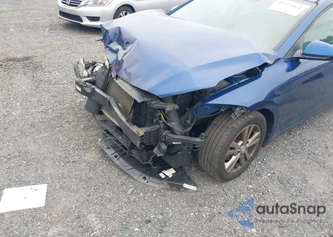 2017 Hyundai Elantra Se из США, поврежденный, VIN 5NPD84LFXHH097921